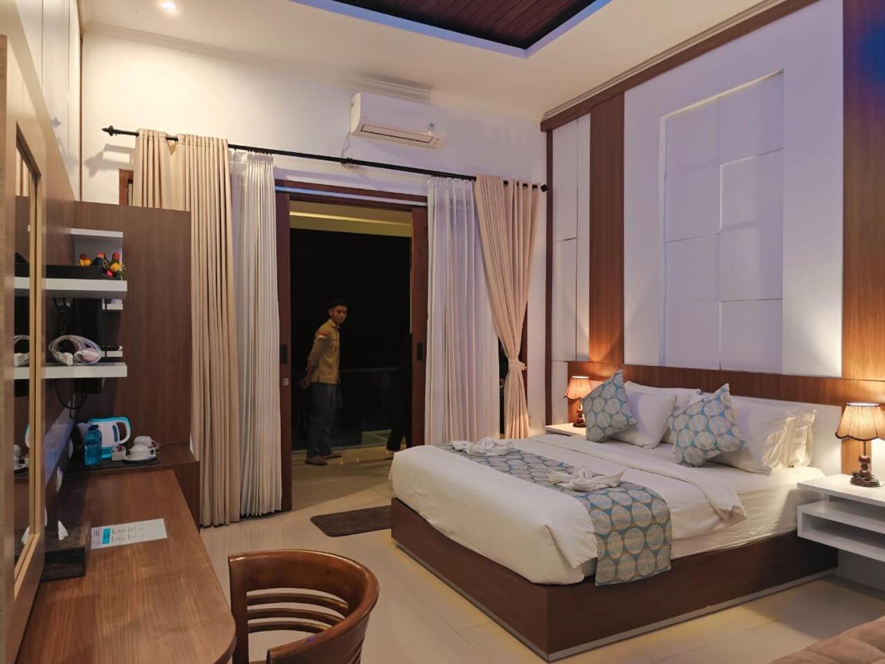 Nusa Sedayu Hotel By Ocean View Batununggul Kültér fotó