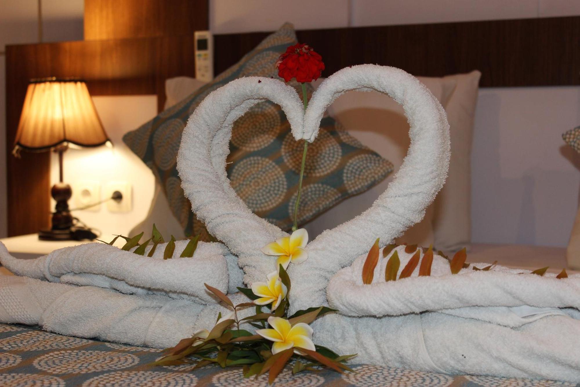 Nusa Sedayu Hotel By Ocean View Batununggul Kültér fotó