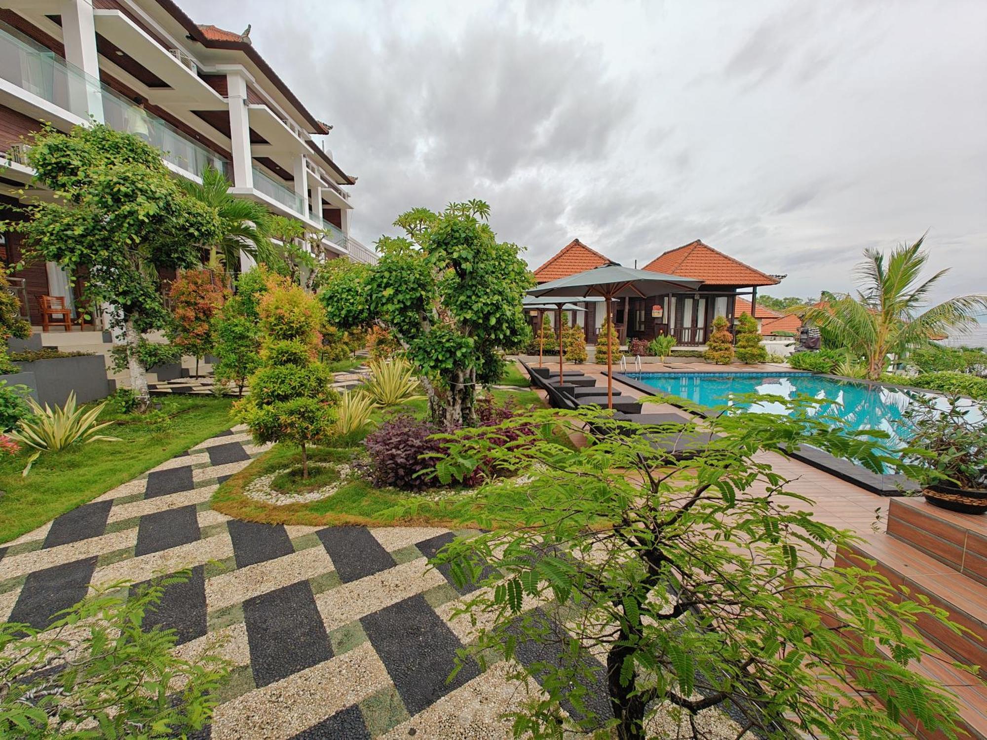 Nusa Sedayu Hotel By Ocean View Batununggul Kültér fotó