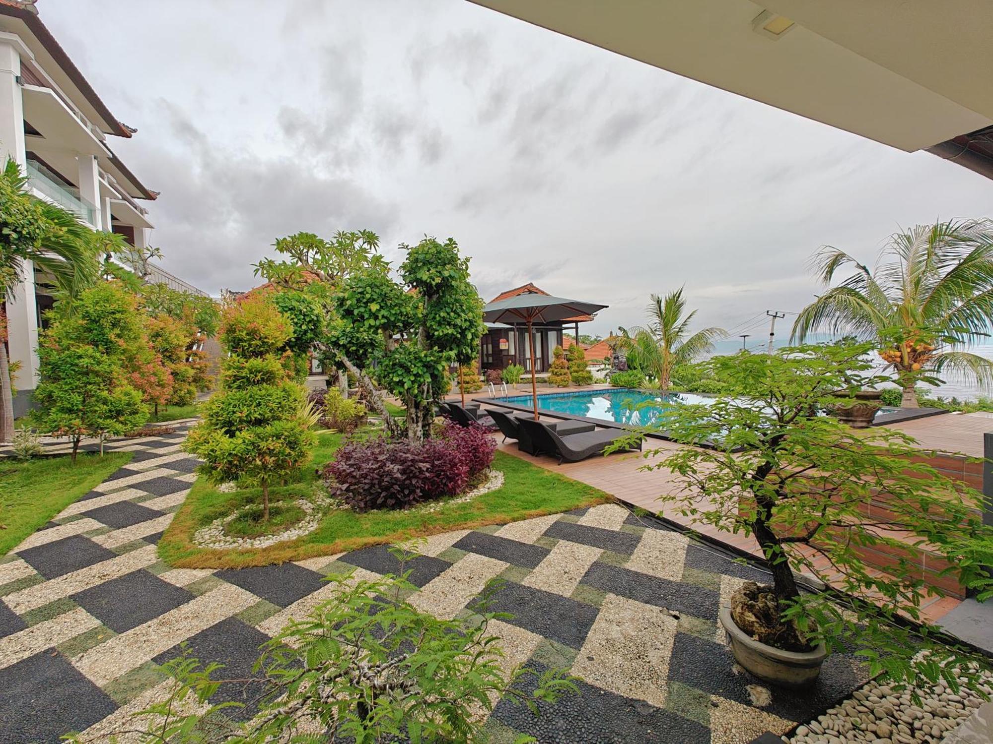 Nusa Sedayu Hotel By Ocean View Batununggul Kültér fotó