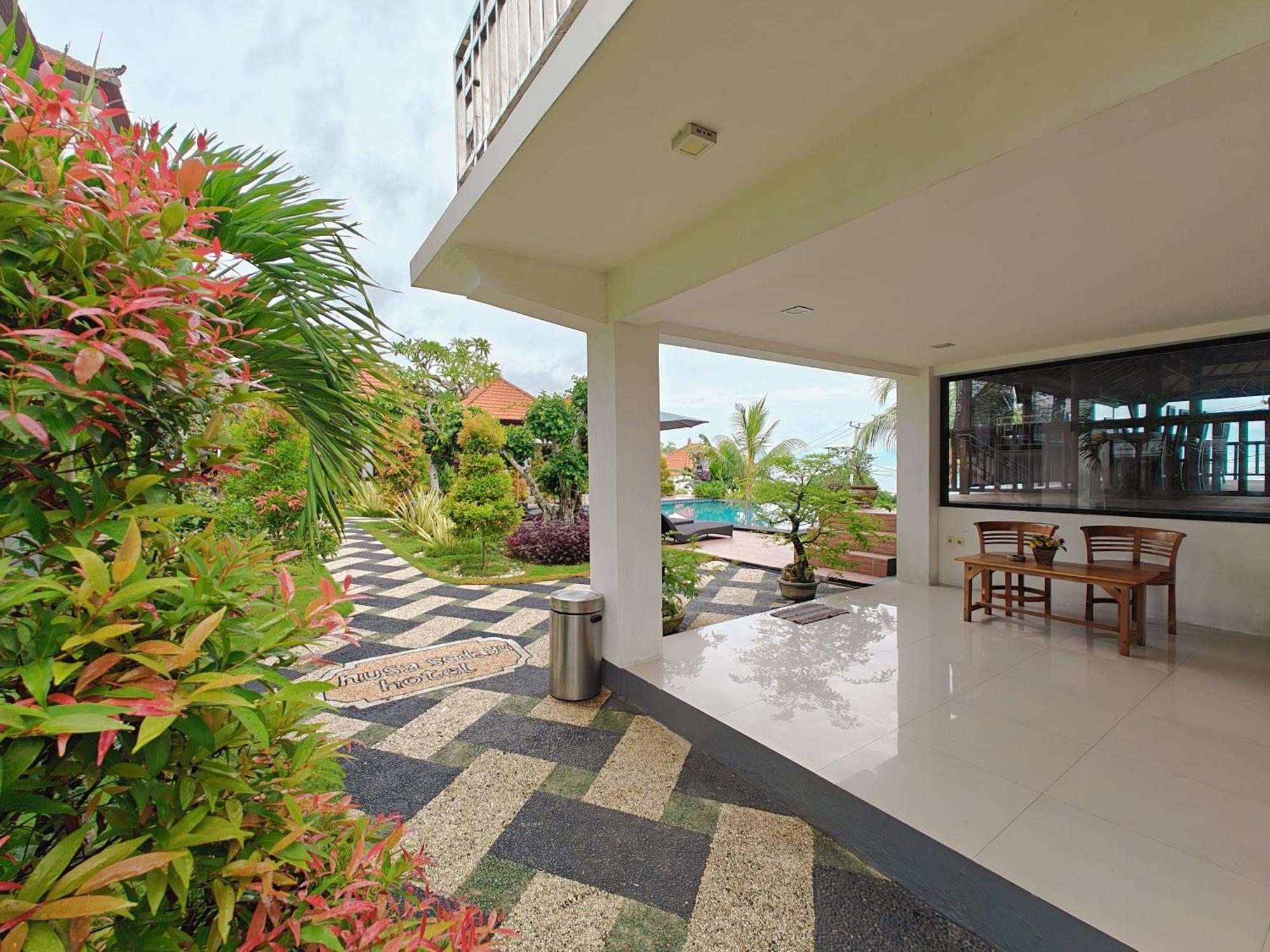 Nusa Sedayu Hotel By Ocean View Batununggul Kültér fotó